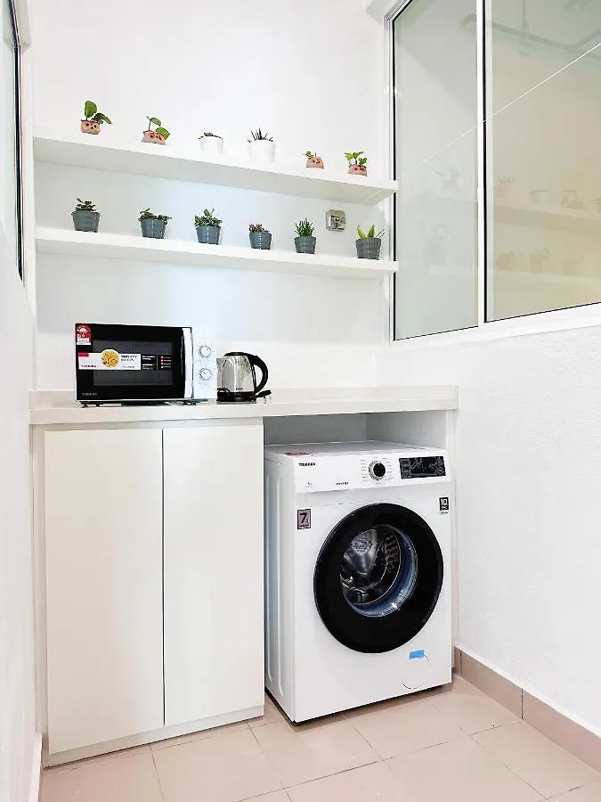 Amber Cove By C Homestay Malacca Apartment